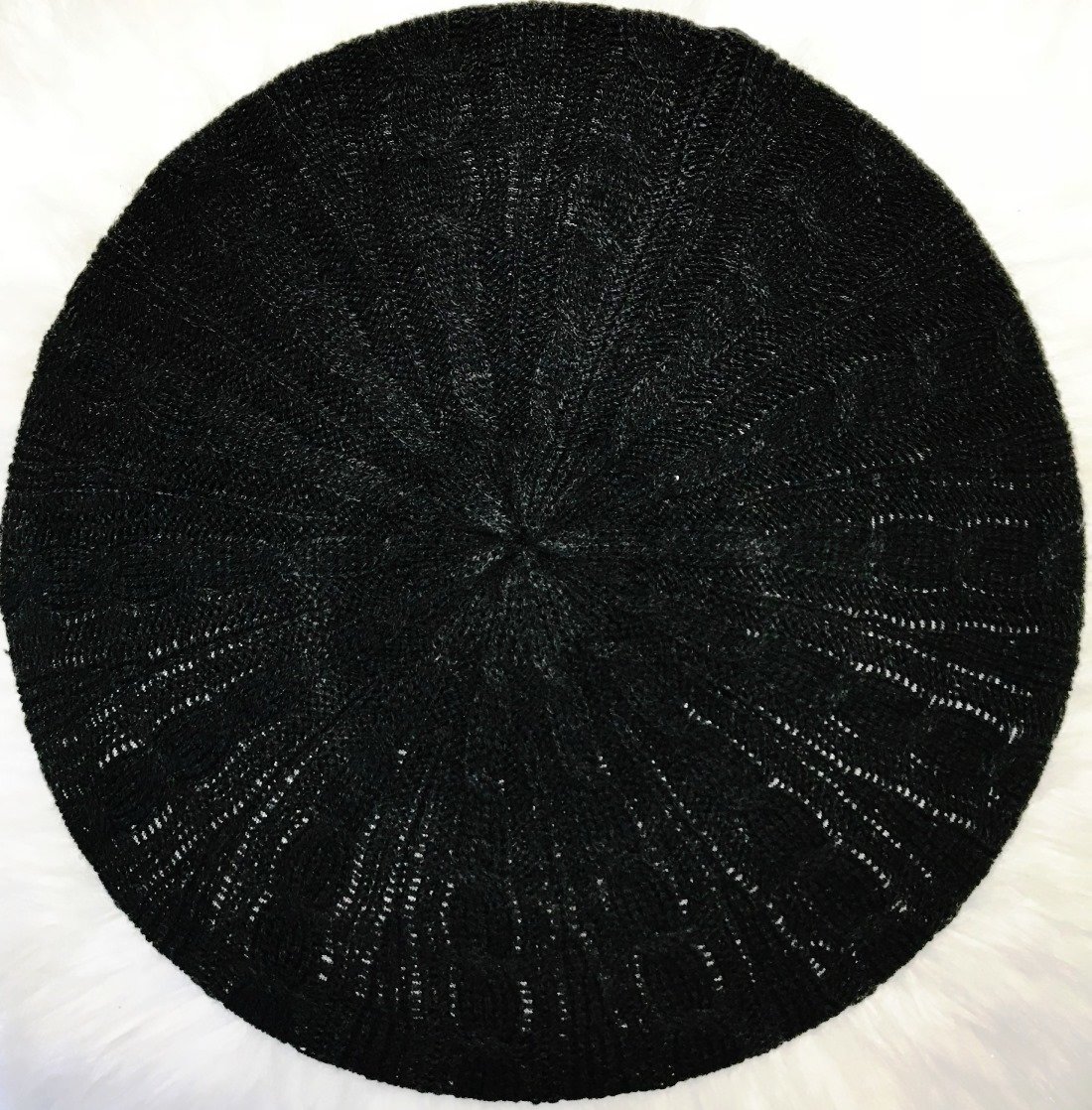 Black cable beret/snood