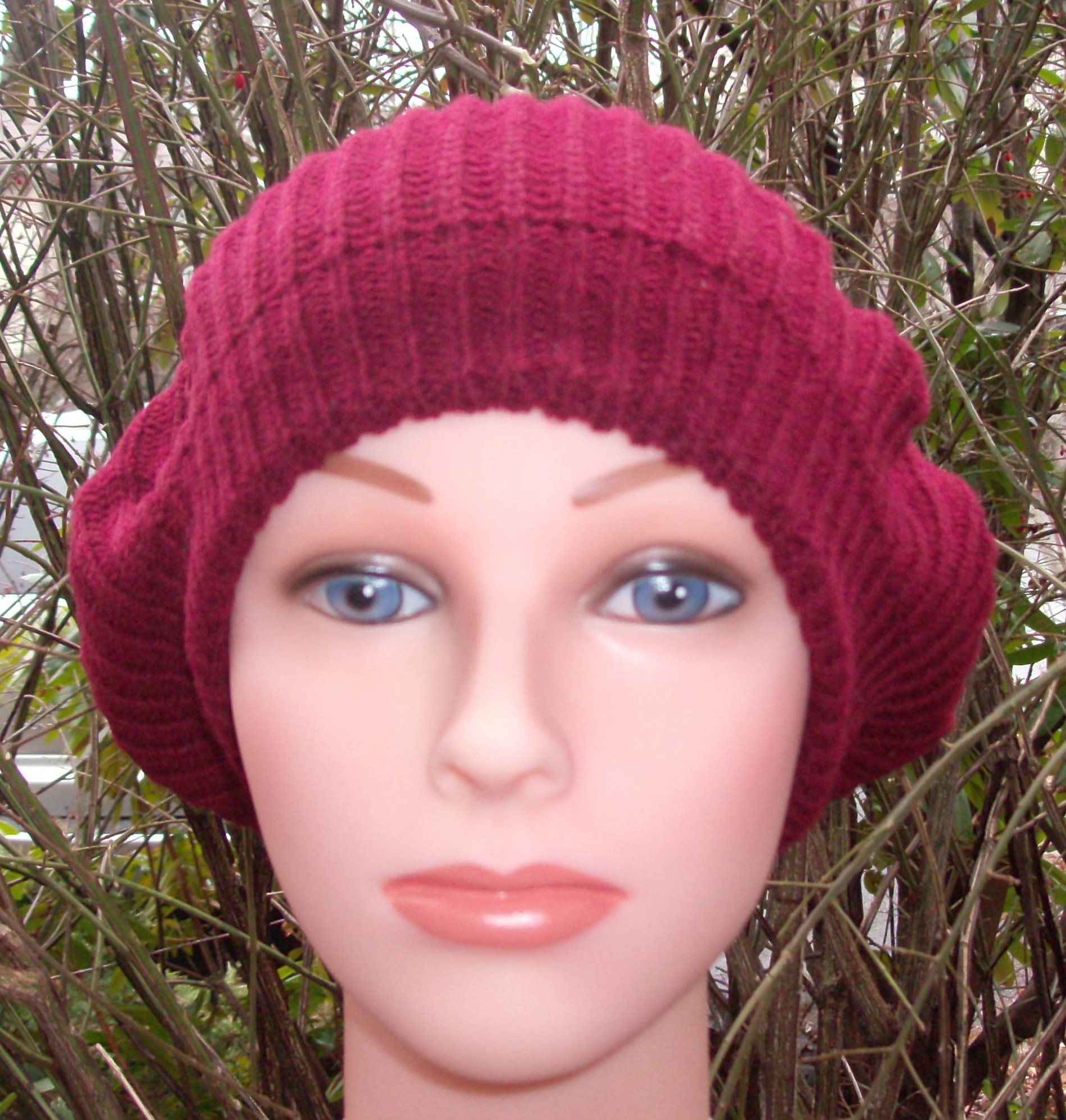 Plain beret  maroon