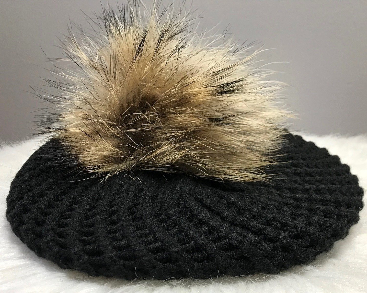 Black chunky beret w/fur pom pom (choose fur), choose: black chunky w/natural fur