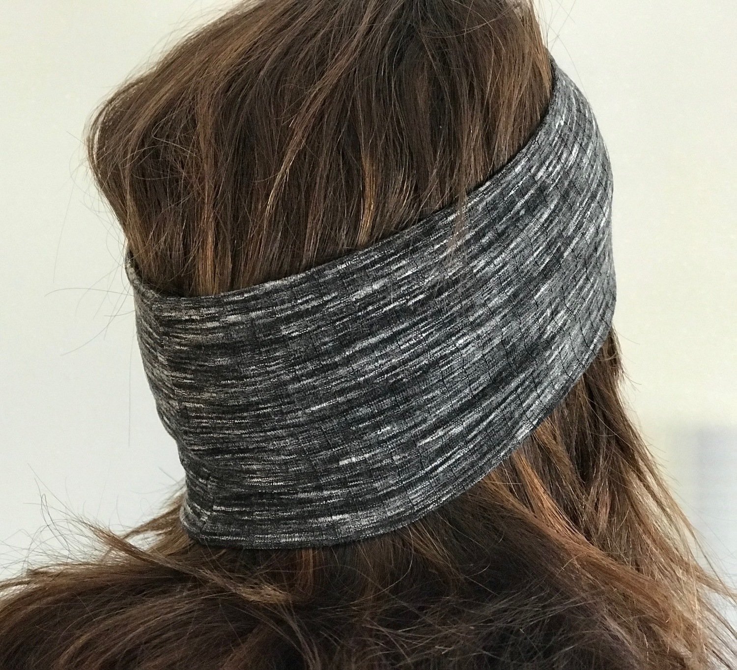 headband back view