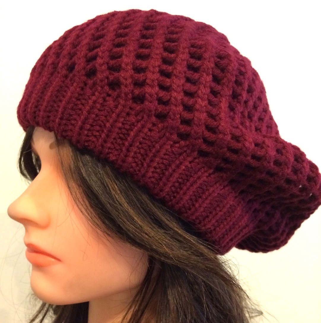 Cranberry chunky beret