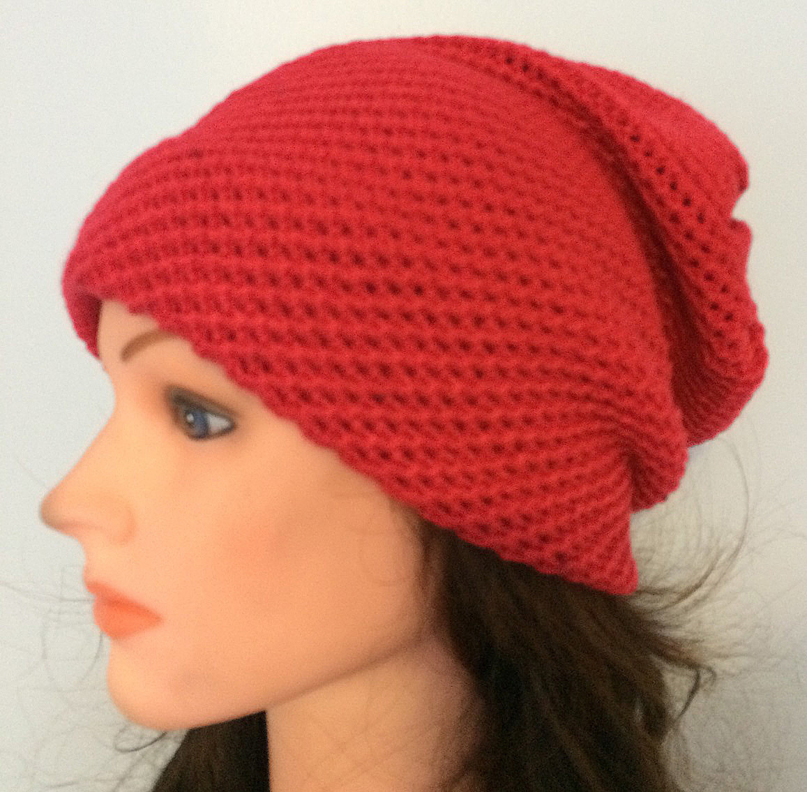 Bright pink/red slouchy hat/beret