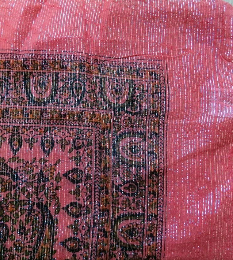 Pale red thin line fancy cotton tichel