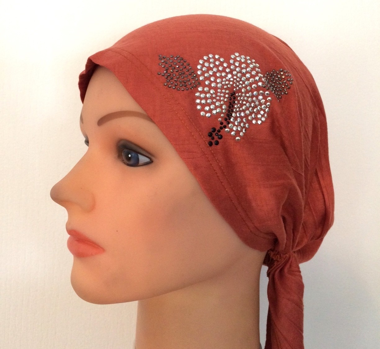 Burnt orange pretied tichel with applique