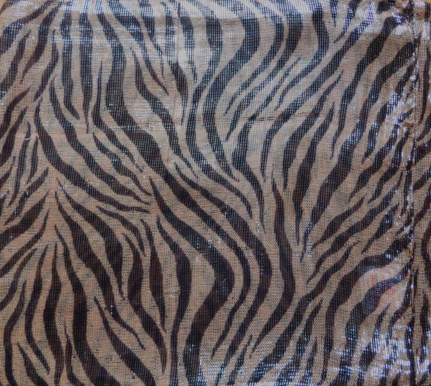 Beige rectangular tichel