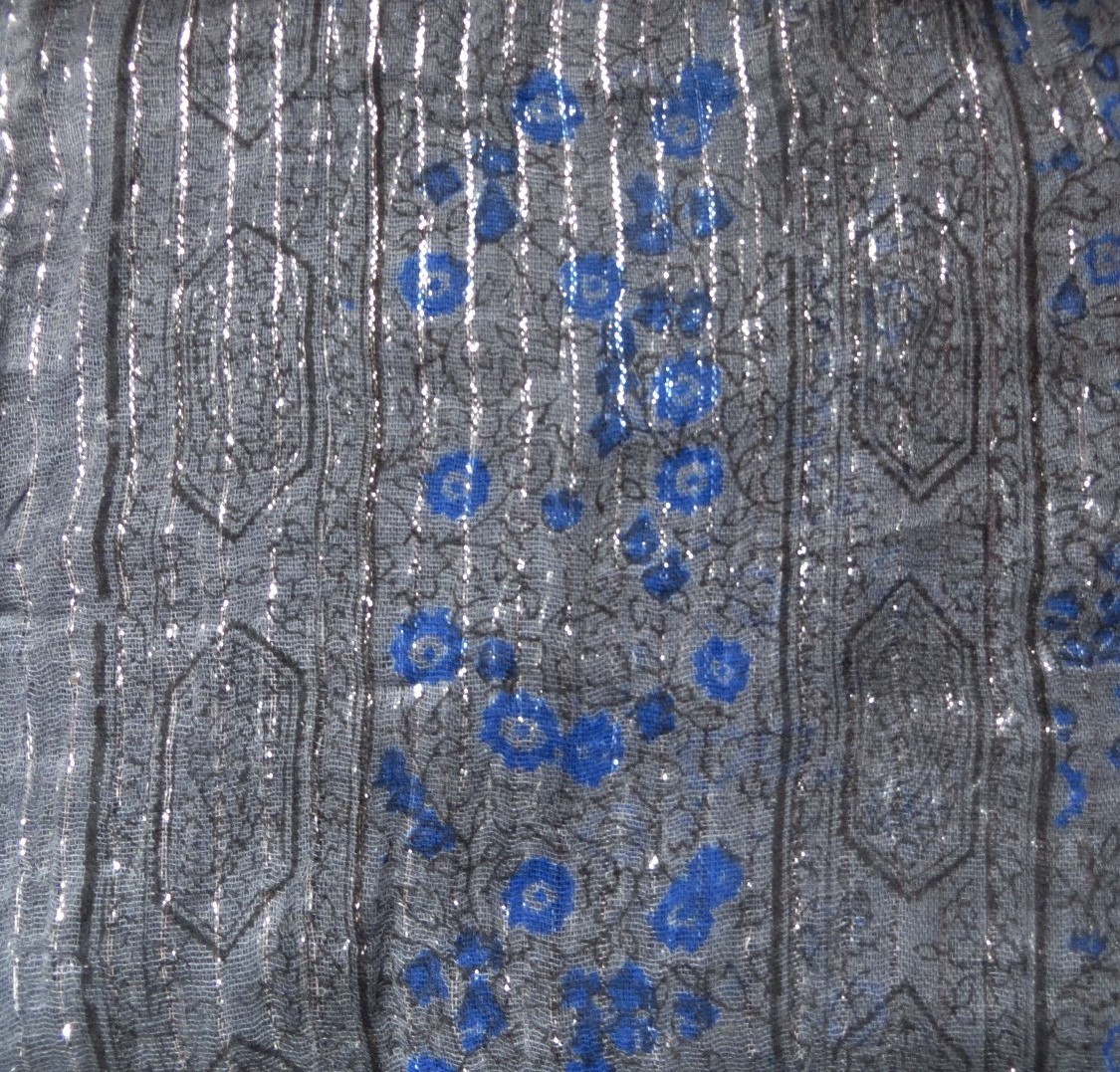 Charcoal lurex tichel with blue berry flowers