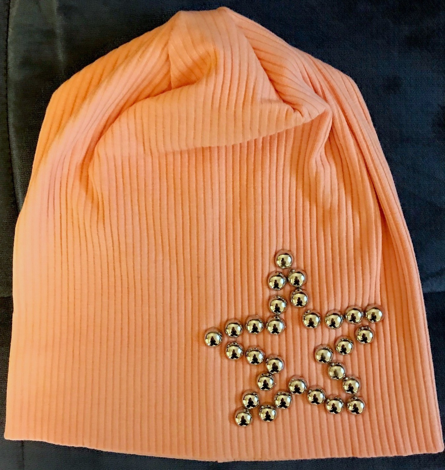 Peach color ribbed beanie w/silver heart