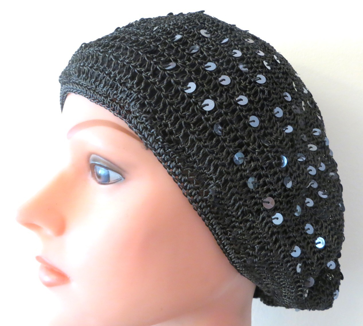 Gray sequined snood