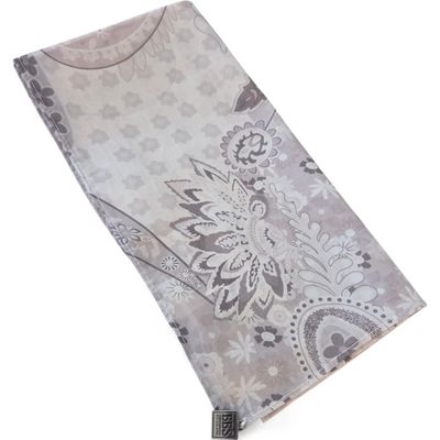 Light gray  paisley patterned small square tichel.
