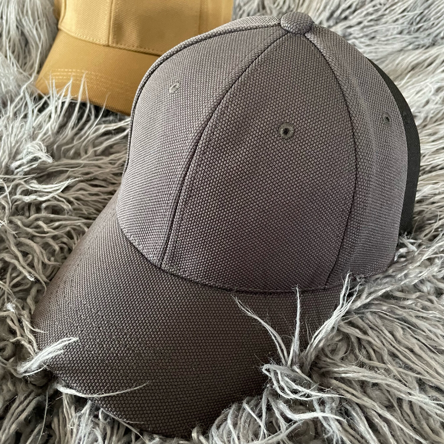 Closed back solid caps