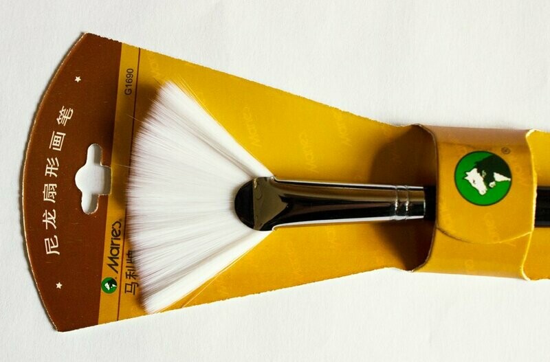 Synthetic Fan Brush No 10