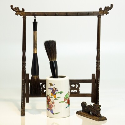 Large Traditional Chinese Calligraphy (Writing) Brush Made with Black Rabbit Hair
