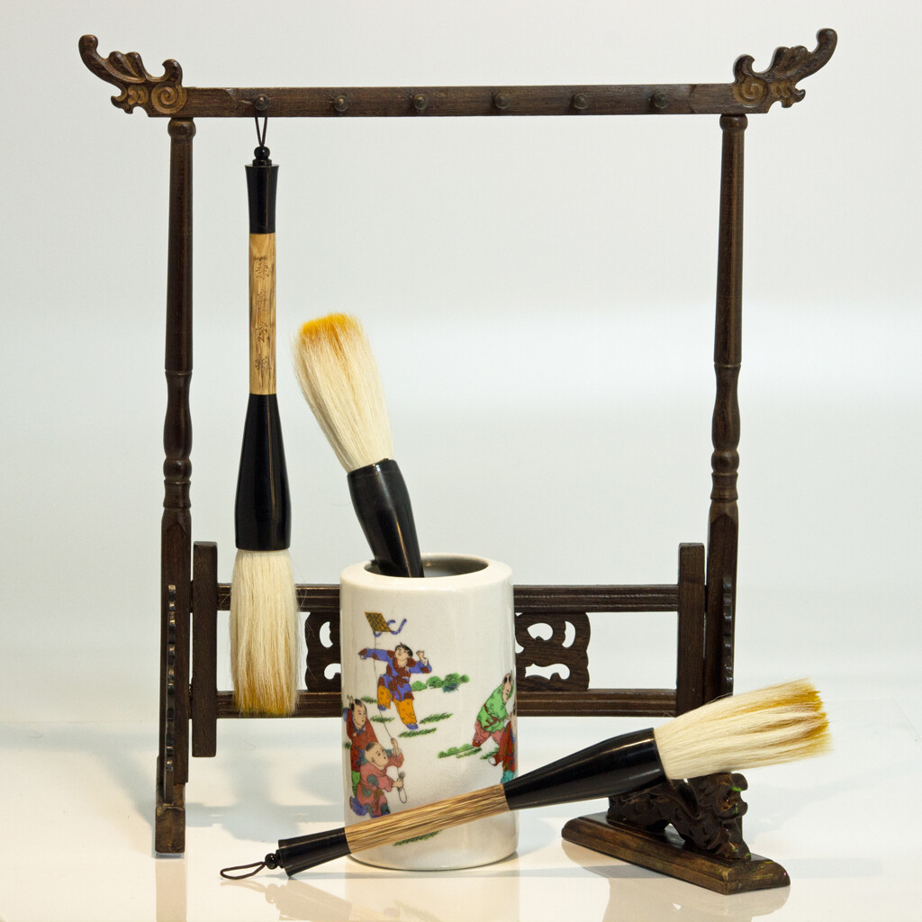 Large Traditional Chinese Calligraphy (Writing) Brush Made with Mixed Hair Large Traditional Chinese Calligraphy (Writing) Brush Made with Mixed Hair