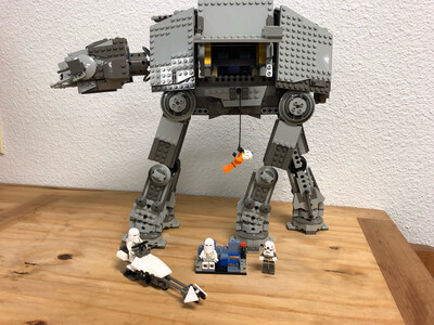 LEGO 4483 - Star Wars AT-AT (Pre-Owned) 2003