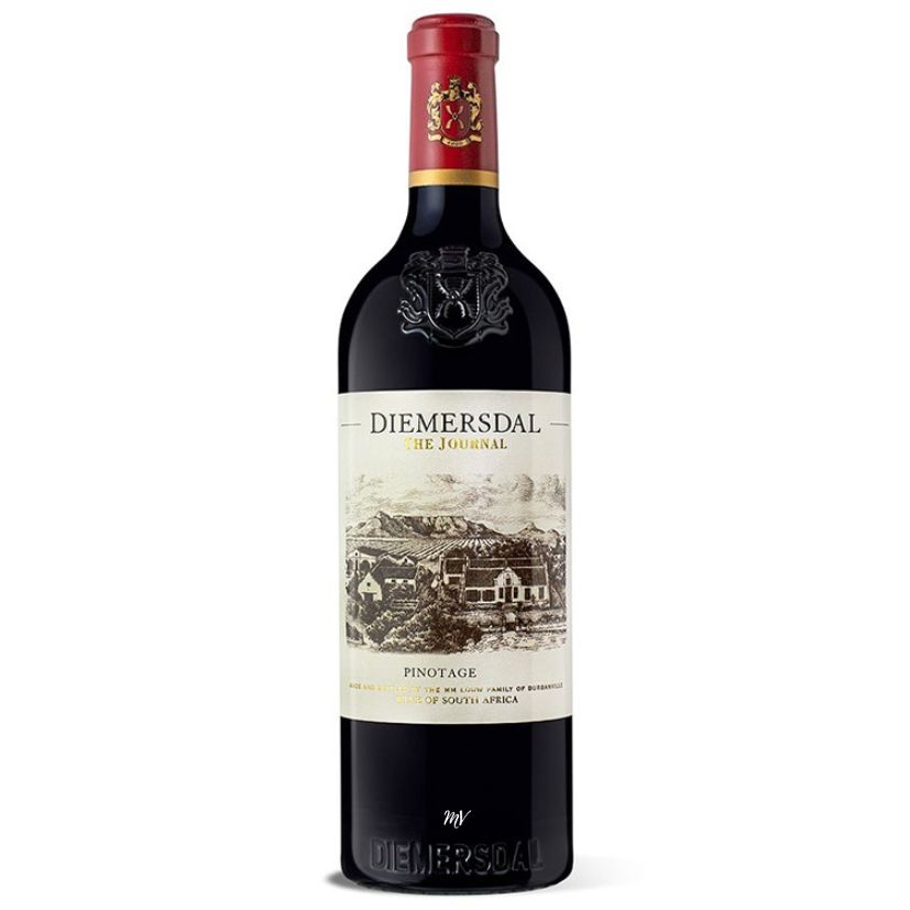 Ervaar de uitzonderlijke kwaliteit van Diemersdal The Journal Pinotage, een premium rode wijn uit Durbanville, Zuid-Afrika. Deze wijn, gemaakt van 100% Pinotage-druiven, biedt een volle body, complexe aroma's en een lange, verfijnde afdronk. Bekroond met prestigieuze onderscheidingen zoals Double Gold bij de Veritas Wine Awards en een plaats in de Absa Top 10 Pinotage Awards, is deze wijn een must-have voor liefhebbers van exclusieve wijnen. Bestel nu bij Mundi Vinum en proef de perfectie van Zuid-Afrikaanse wijnbouw
