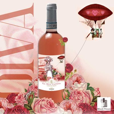 Glas en fles ‘La Diva Cattiva’ Italiaanse wijn van Maccagno een zomers terraswijn –Nebbiolo-rosé uit de Langhe Piemonte