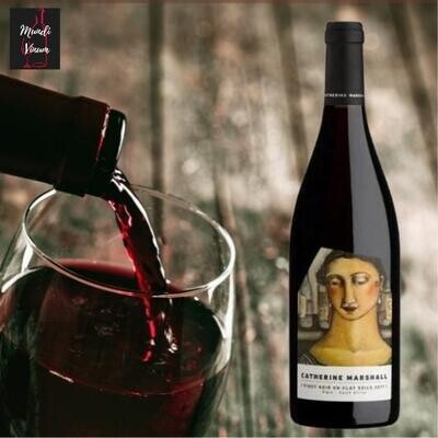 Catherine Marshall Pinot Noir, vegan stijl met zwarte kersen, truffel en elegante structuur uit Elgin, Mundi Vinum Herent