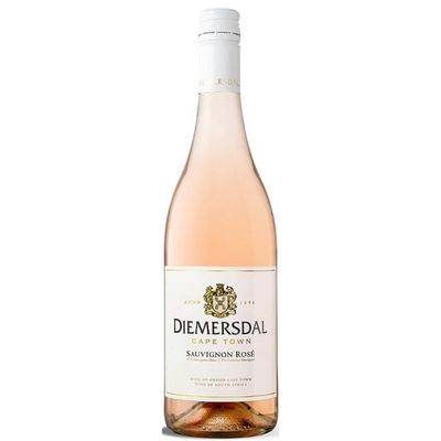 Diemersdal Sauvignon Rosé, Zuid-Afrikaanse rosé wijn, Sauvignon Blanc rosé, fruitige rosé wijn, verfrissende zomerwijn, Diemersdal wijn kopen, beste rosé wijn uit Durbanville, rosé wijn met passievrucht en limoen aroma's, unieke rosé wijn met Cabernet Sauvignon, online rosé wijn bestellen.