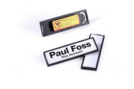CAJA DE 25 PORTANOMBRES CLIP CARD CON IMAN 17X67MM DURABLE 8132-01