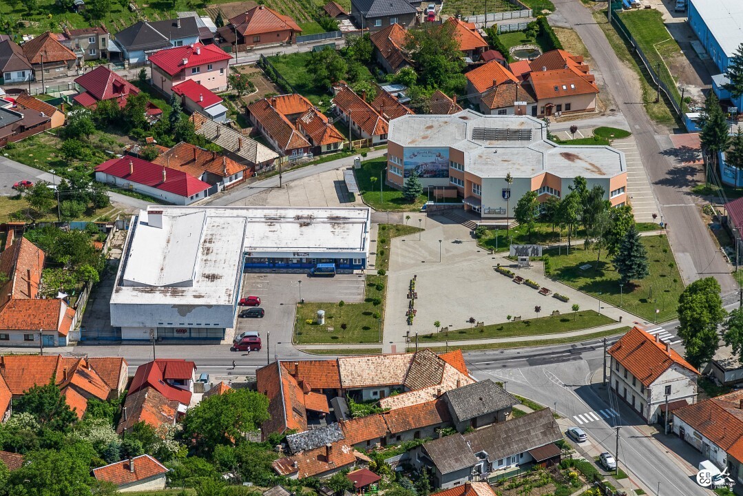 Hronsky-Benadik-2018-11