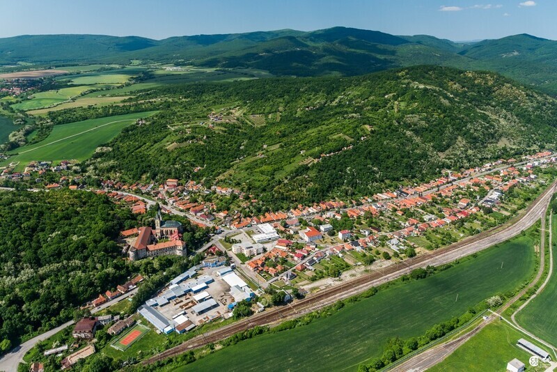 Hronsky-Benadik-2018-19