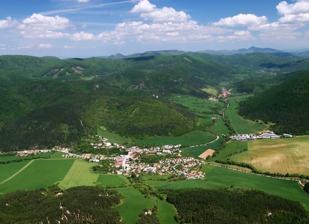 Slatina-nad-Bebravou-2012-1