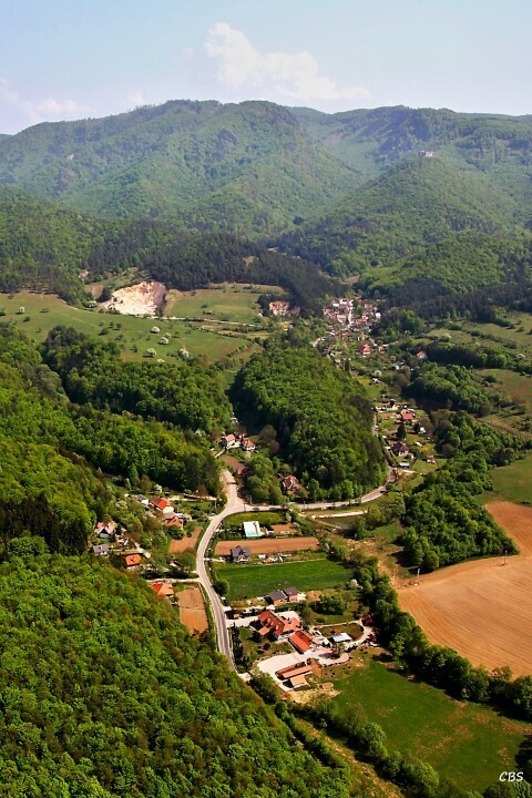 Uhrovske-Podhradie-2013