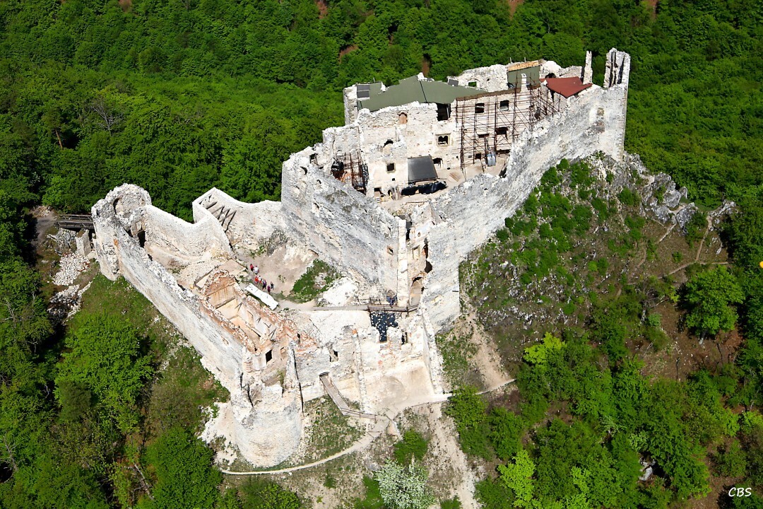 Uhrovske-Podhradie-2013-20