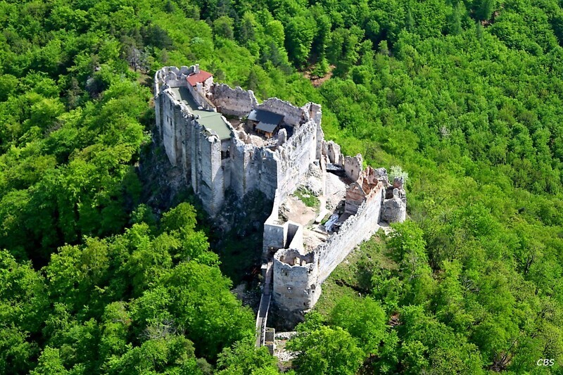 Uhrovske-Podhradie-2013-26