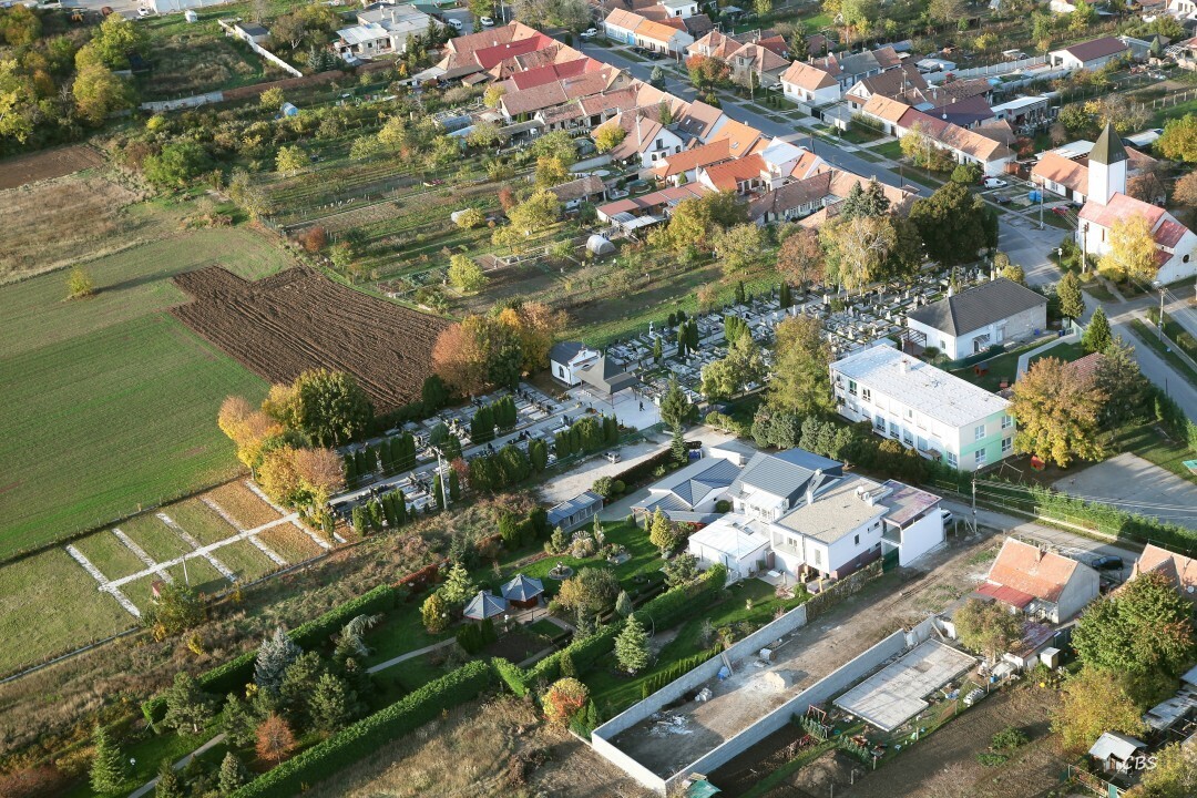 Biely-Kostol-2013-22