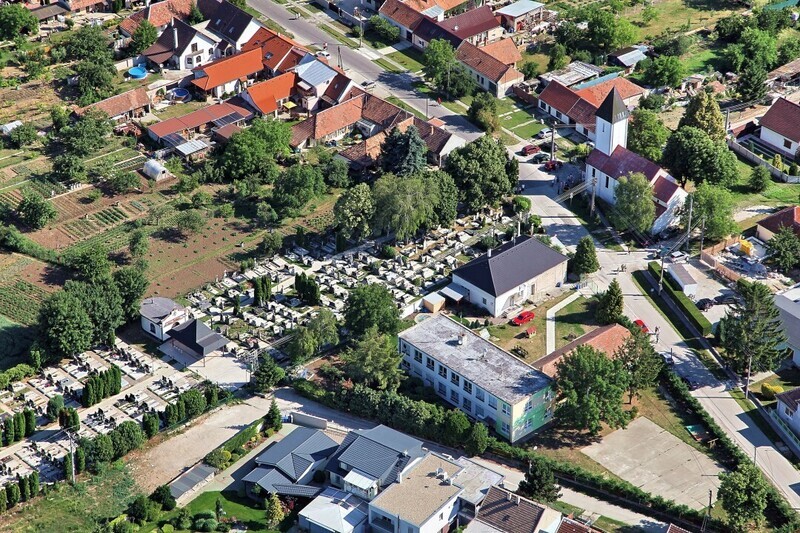 Biely-Kostol-2012-11