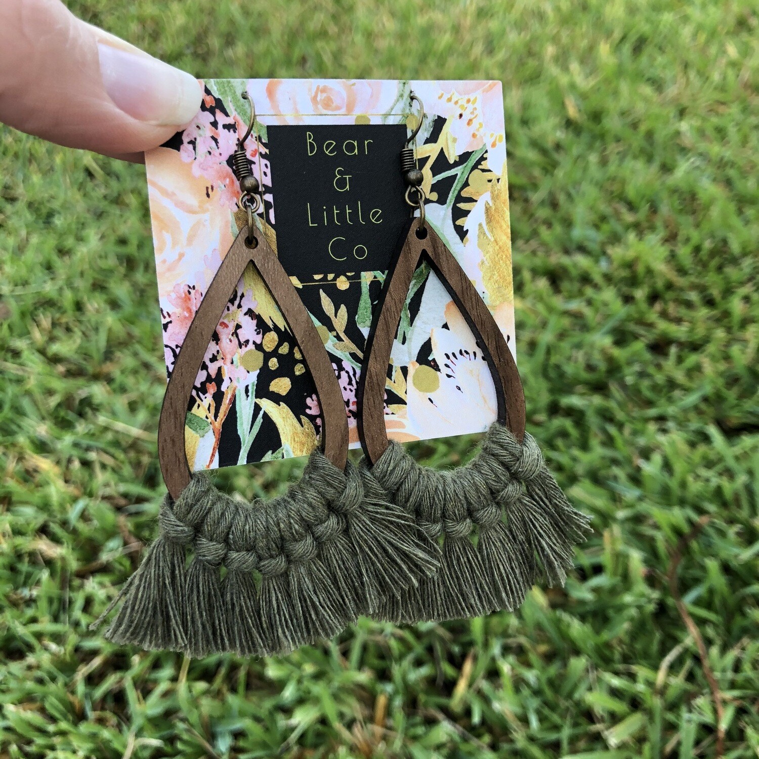 Macrame Earrings (Teardrop Avocado)