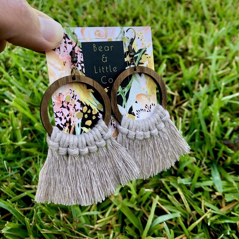 Macrame Earrings (Circle Pearl)
