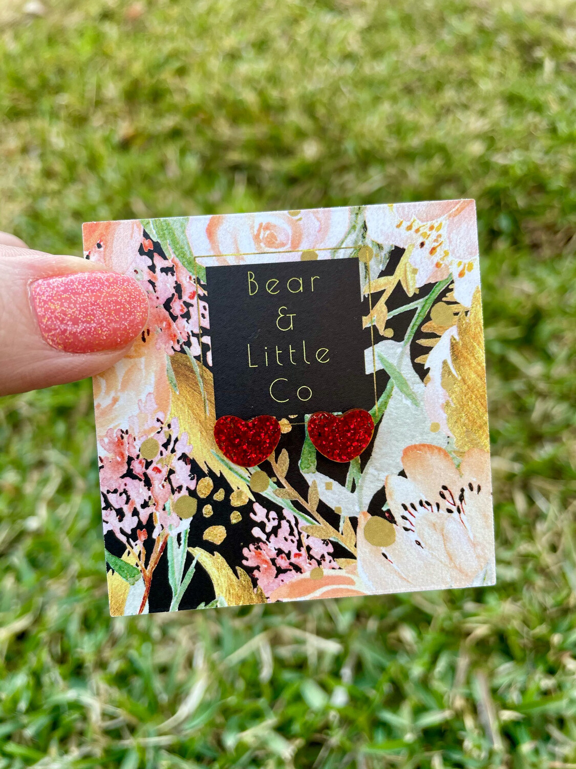 Heart Studs (Tiny Red Glitter)