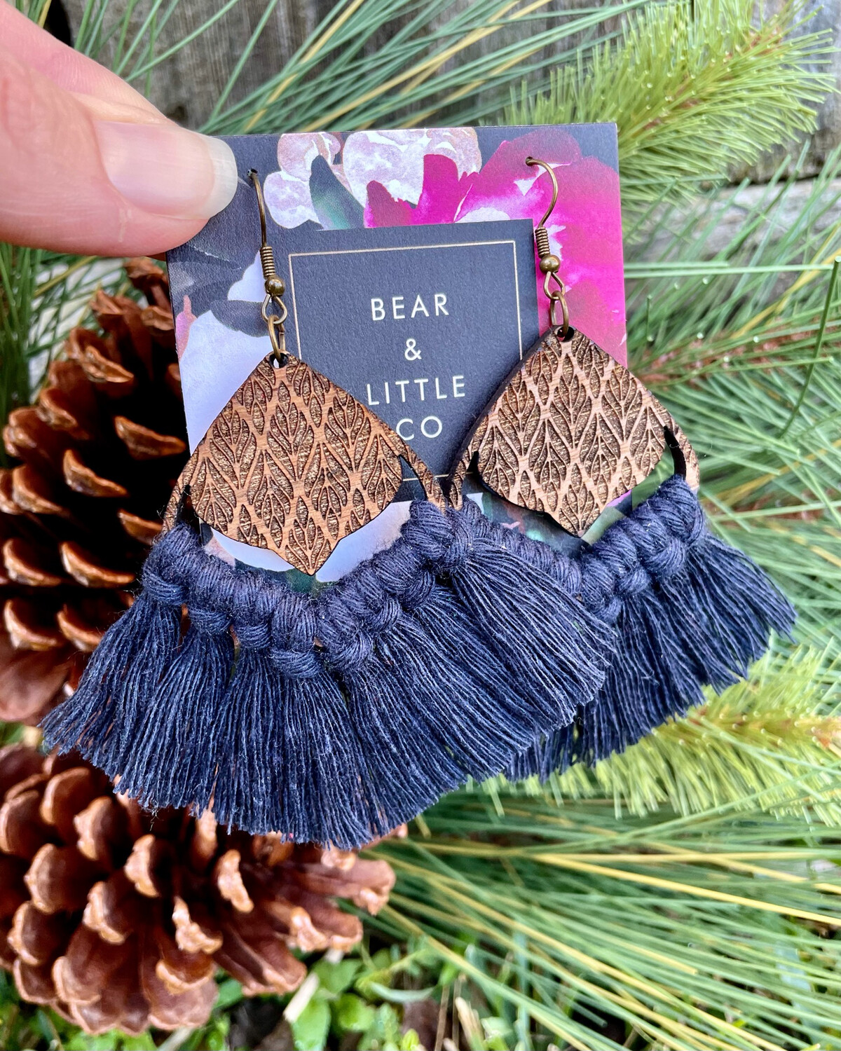 Macrame Earrings (Leaf Navy)