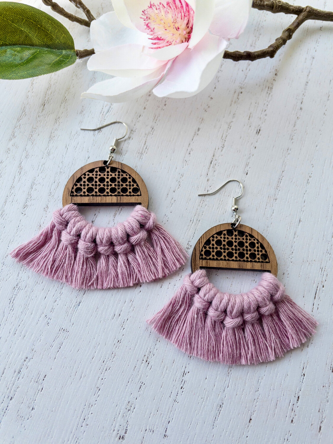 Macrame Earrings (Rattan Lavender)