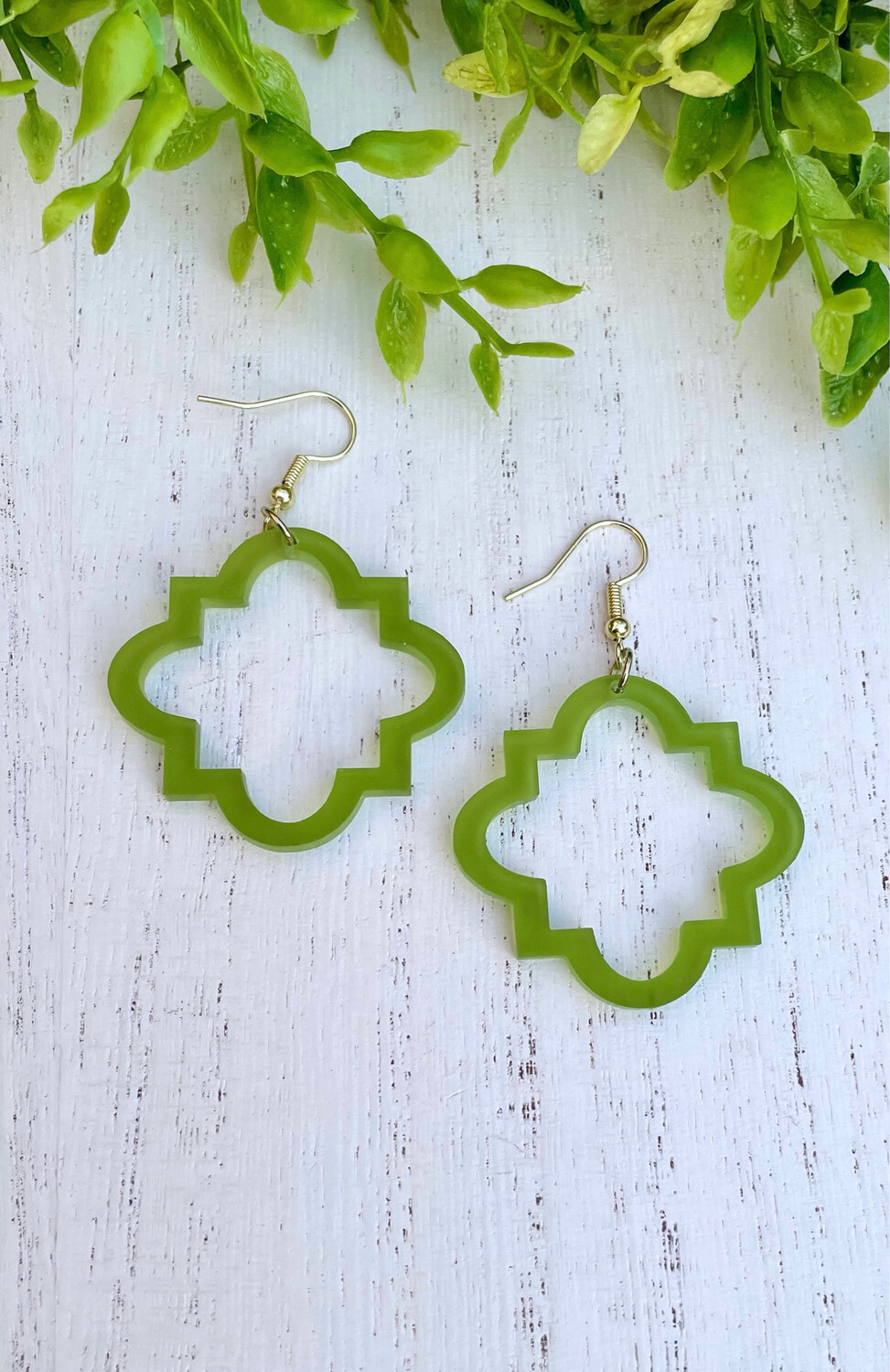 Acrylic Quatrefoil Earrings (Frosted Olive)