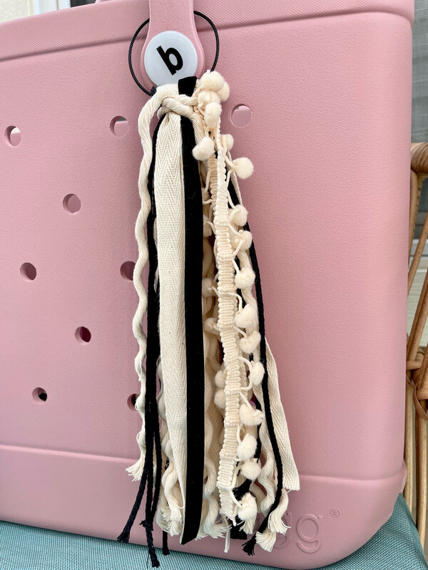 Tassel (Black/Natural)