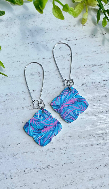 Quatrefoil Earrings (Bright Palm)