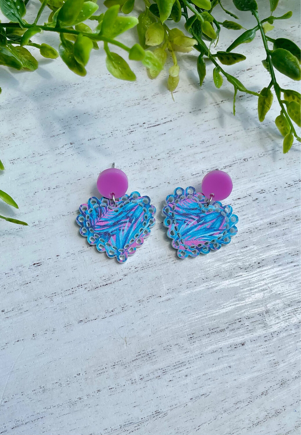 Lace Heart Earrings (Bright Palm)