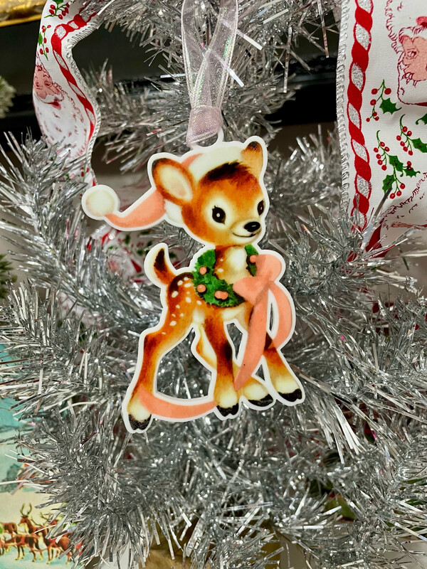 Vintage Reindeer Pink Hat Gift Tag/Ornament
