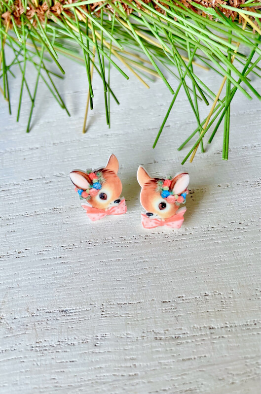Vintage Reindeer With Wreath Studs