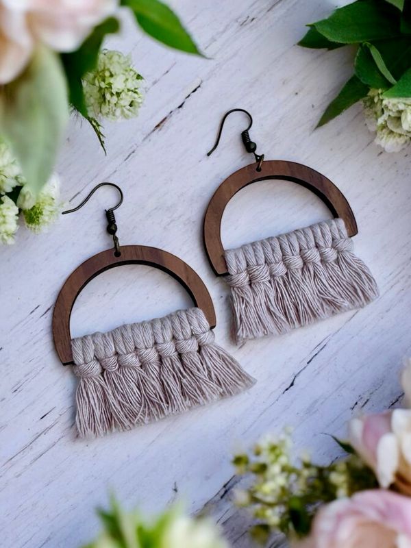 Macrame Earrings (Half Circle Pearl)