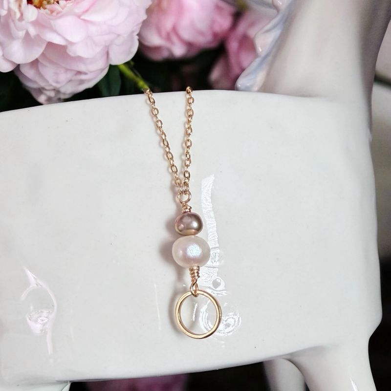 Handmade Necklace (Lavender And White Pearls - Gold)