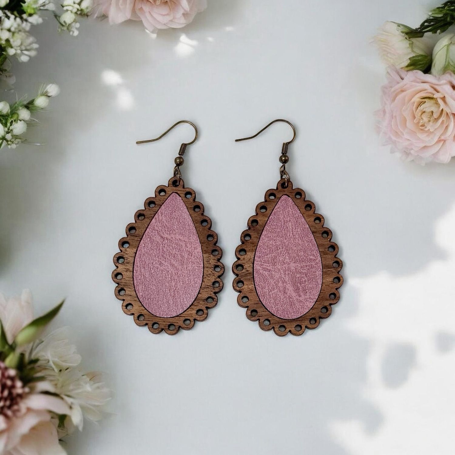 Laced Teardrop Earrings With Inlay (Mauve Pink)