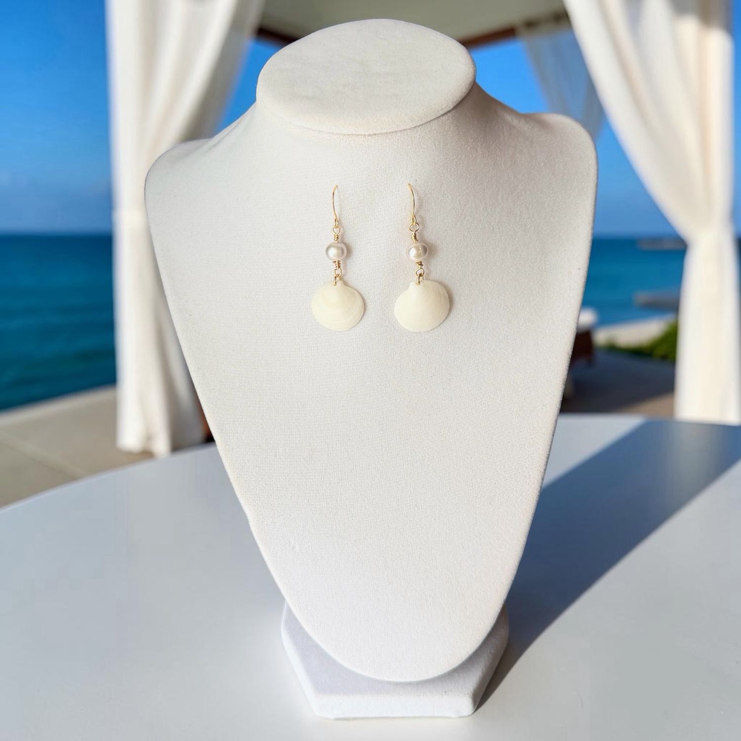 Handmade Earrings (Dosinia Shell And Freshwater Pearls)