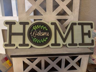 HOME Monthly Interchangeable Easel