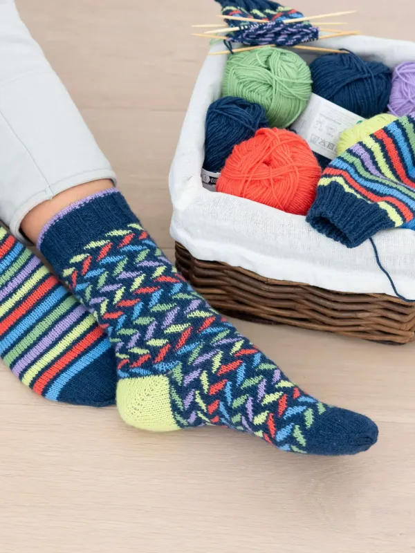 Bunte Zick-Zack-Socken