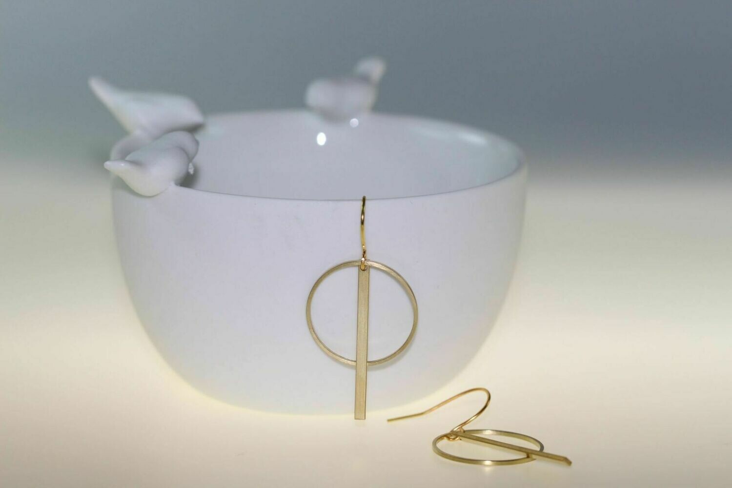 Ohrringe Ohrhänger Creolen mit Stab minimalistisch goldfarbig