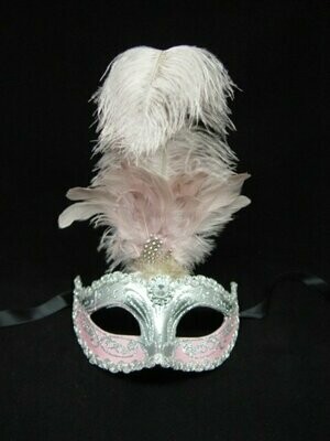 Máscara con pluma rosa y plata